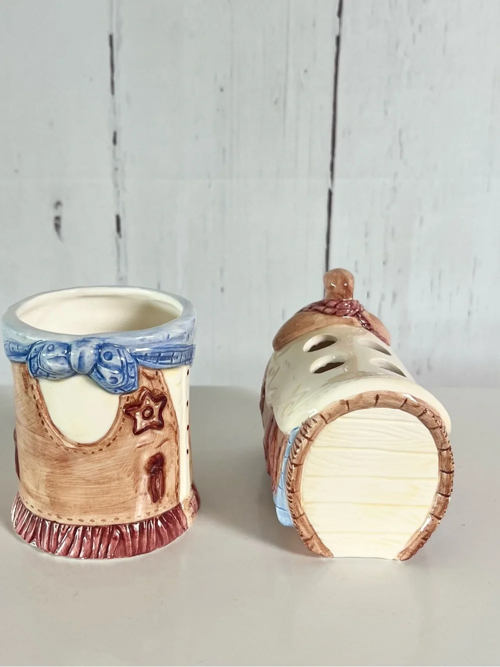 Vintage Ceramic Western Cowboy Saddle Toothbrush Holder & Cup Bathroom Set